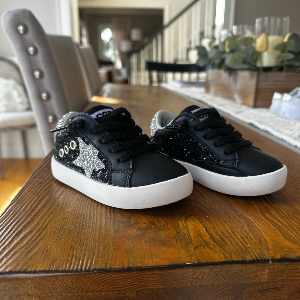 Kids Glitter Sneakers - Black and Silver